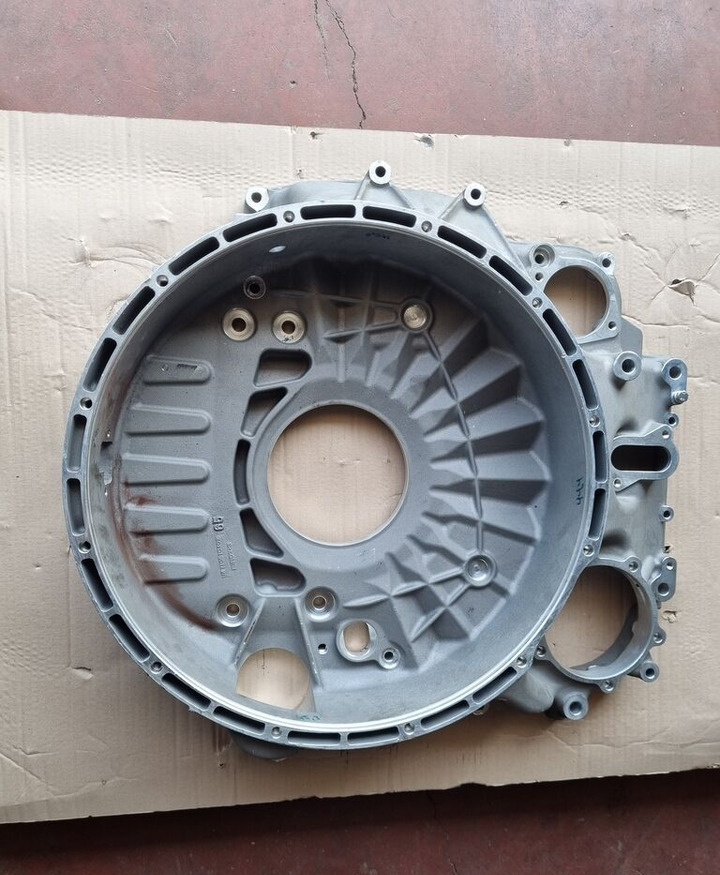 Mercedes-Benz TRANSMISSION HOUSING Mercedes-Benz ACTROS MP4 EURO 6 - Pārnesumkārba - Kravas automašīna: foto 3 Mercedes-Benz TRANSMISSION HOUSING Mercedes-Benz ACTROS MP4 EURO 6 - Pārnesumkārba - Kravas automašīna: foto 3