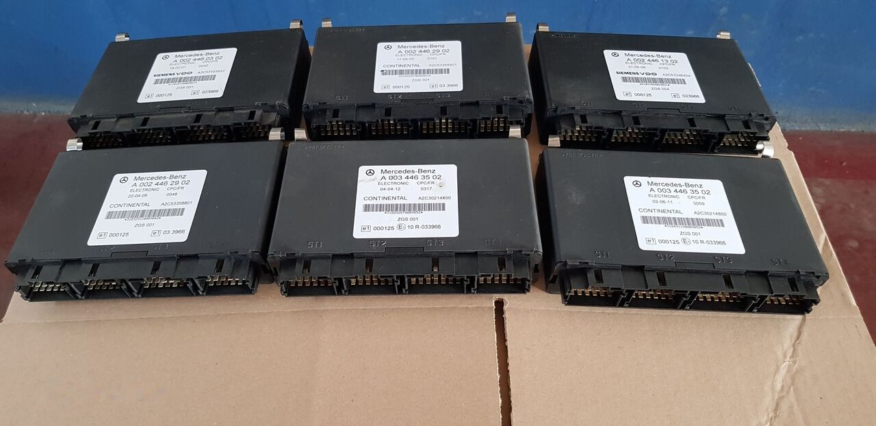 Siemens Mercedes-Benz ACTROS MB2 - Elektroniskais vadības bloks (ECU) - Kravas automašīna: foto 4 Siemens Mercedes-Benz ACTROS MB2 - Elektroniskais vadības bloks (ECU) - Kravas automašīna: foto 4