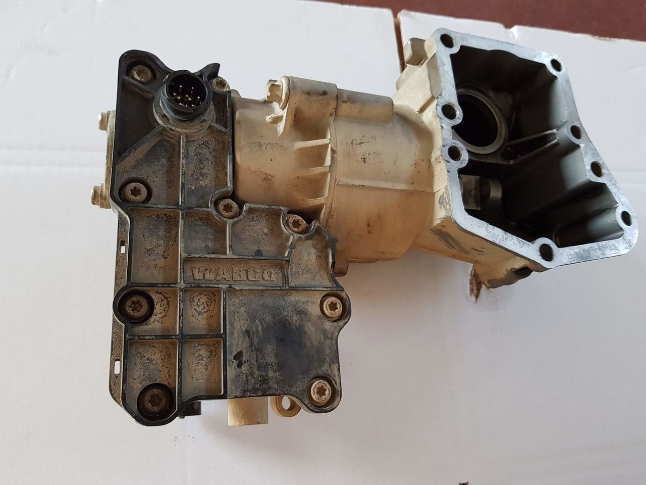 WABCO GEAR CYLINDER 002 260 85 63 Mercedes-Benz ACTROS MB3 - Elektroniskais vadības bloks (ECU) - Kravas automašīna: foto 5 WABCO GEAR CYLINDER 002 260 85 63 Mercedes-Benz ACTROS MB3 - Elektroniskais vadības bloks (ECU) - Kravas automašīna: foto 5