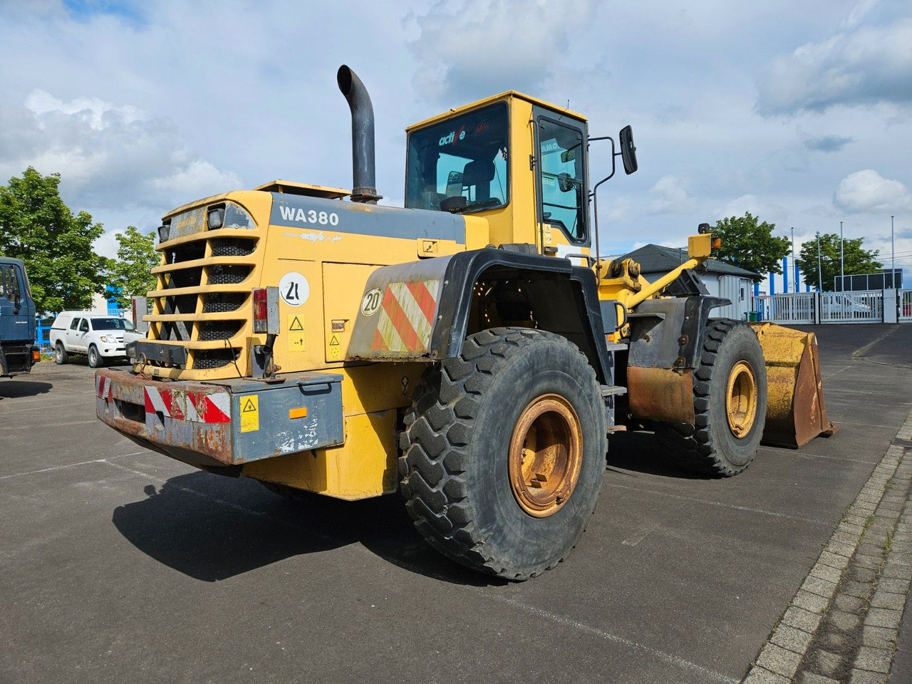 Komatsu WA 380-3 - Riteņu iekrāvējs: foto 2 Komatsu WA 380-3 - Riteņu iekrāvējs: foto 2
