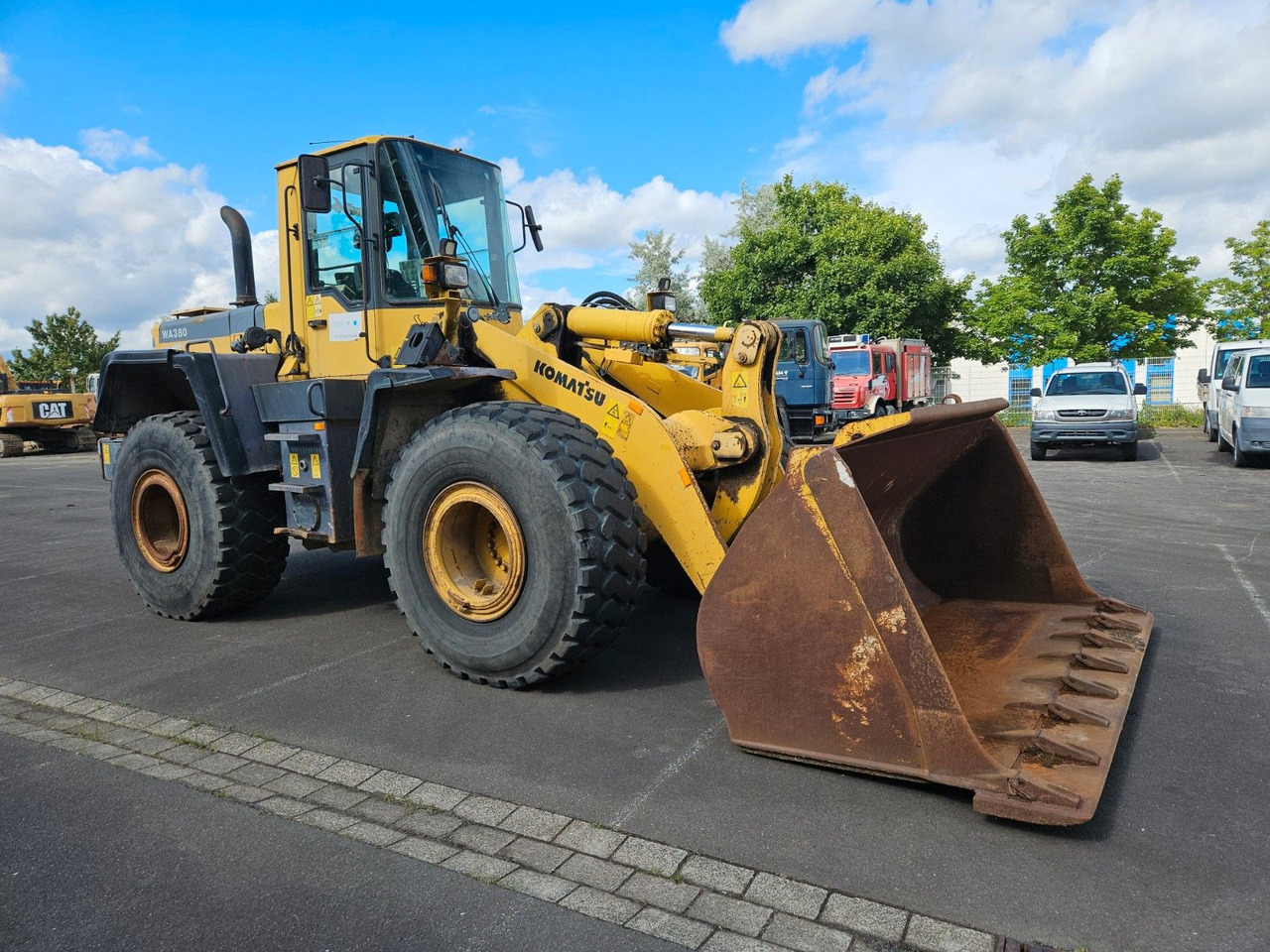 Komatsu WA 380-3 - Riteņu iekrāvējs: foto 1 Komatsu WA 380-3 - Riteņu iekrāvējs: foto 1
