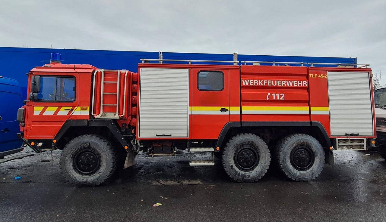 MAN 15.232 DF 6x6 KAT1 Feuerwehr TLF 4500/500 - Autocisterna: foto 2 MAN 15.232 DF 6x6 KAT1 Feuerwehr TLF 4500/500 - Autocisterna: foto 2