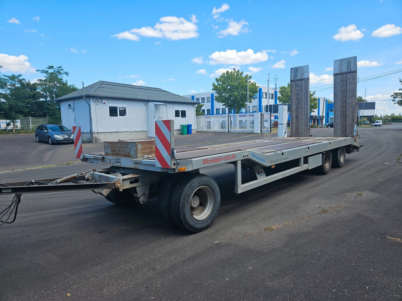 Möslein T3 Tieflader 30t mit Rampen TÜV NEU - Piekabe zema profila platforma: foto 1 Möslein T3 Tieflader 30t mit Rampen TÜV NEU - Piekabe zema profila platforma: foto 1