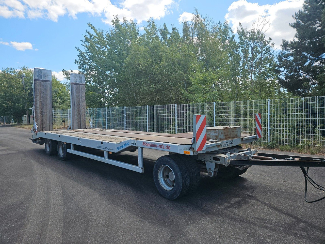 Möslein T3 Tieflader 30t mit Rampen TÜV NEU - Piekabe zema profila platforma: foto 2 Möslein T3 Tieflader 30t mit Rampen TÜV NEU - Piekabe zema profila platforma: foto 2