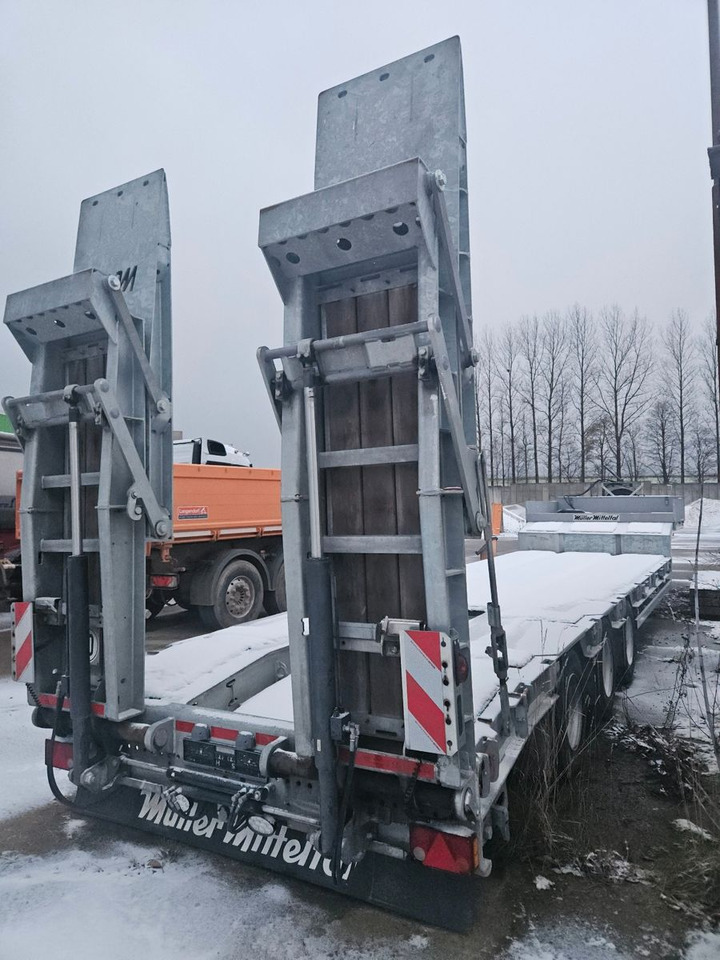 Müller-Mitteltal TS 3 Tieflader nur ca. 6.000km gefahren 42t - Puspiekabe zema profila platforma: foto 3 Müller-Mitteltal TS 3 Tieflader nur ca. 6.000km gefahren 42t - Puspiekabe zema profila platforma: foto 3