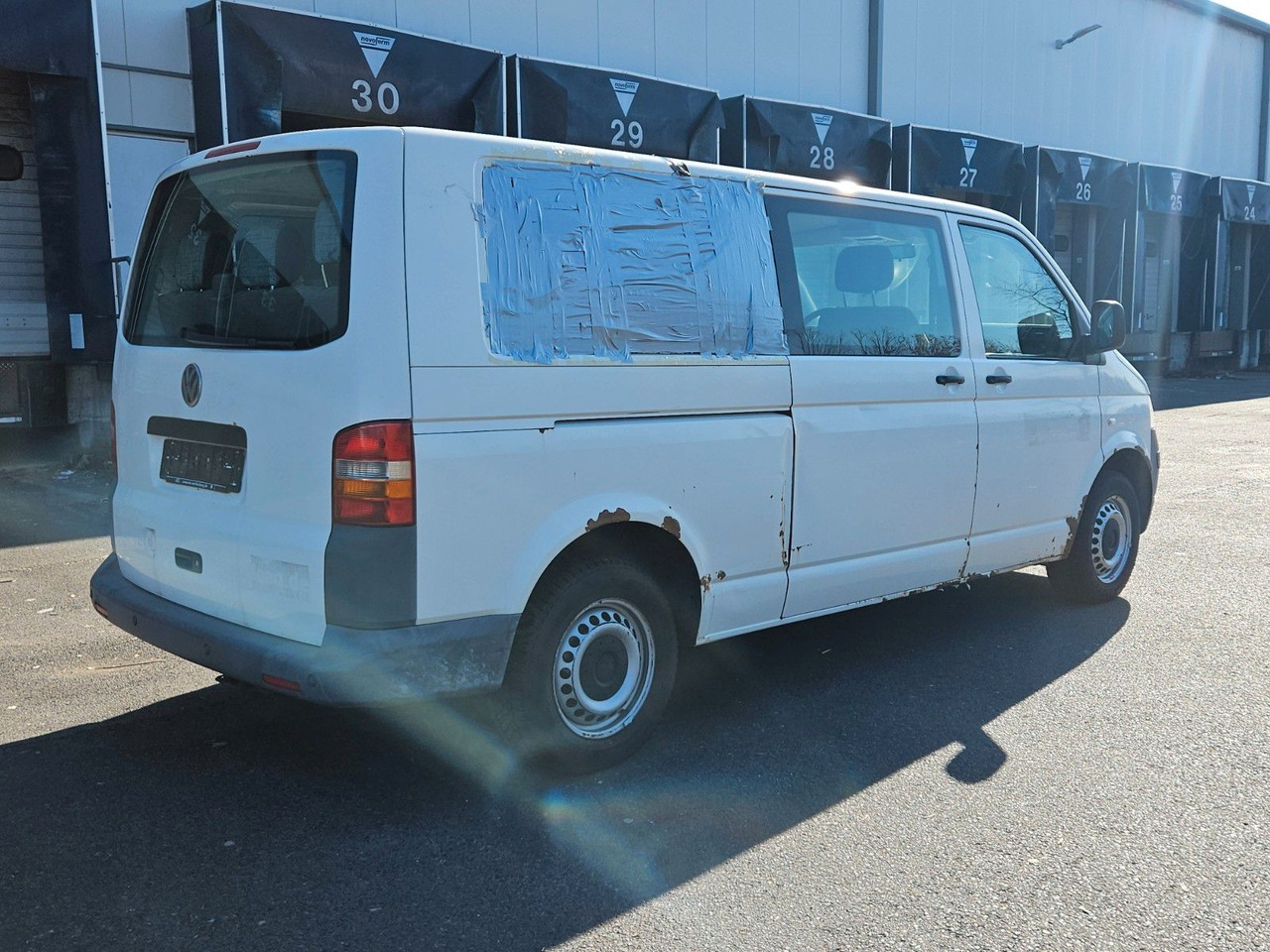 Volkswagen T5 9 Sitzer lang - Pasažieru furgons: foto 3 Volkswagen T5 9 Sitzer lang - Pasažieru furgons: foto 3