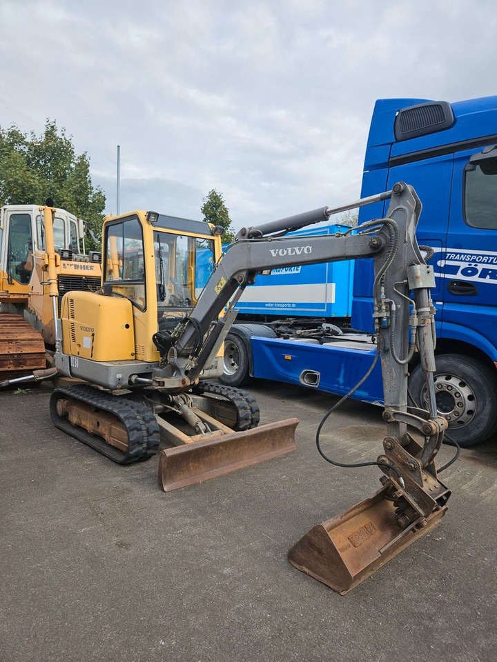 Volvo EC30 Minibagger - Mini-ekskavators: foto 1 Volvo EC30 Minibagger - Mini-ekskavators: foto 1