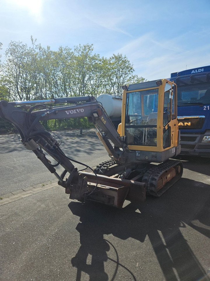 Volvo EC30 - Mini-ekskavators: foto 2 Volvo EC30 - Mini-ekskavators: foto 2