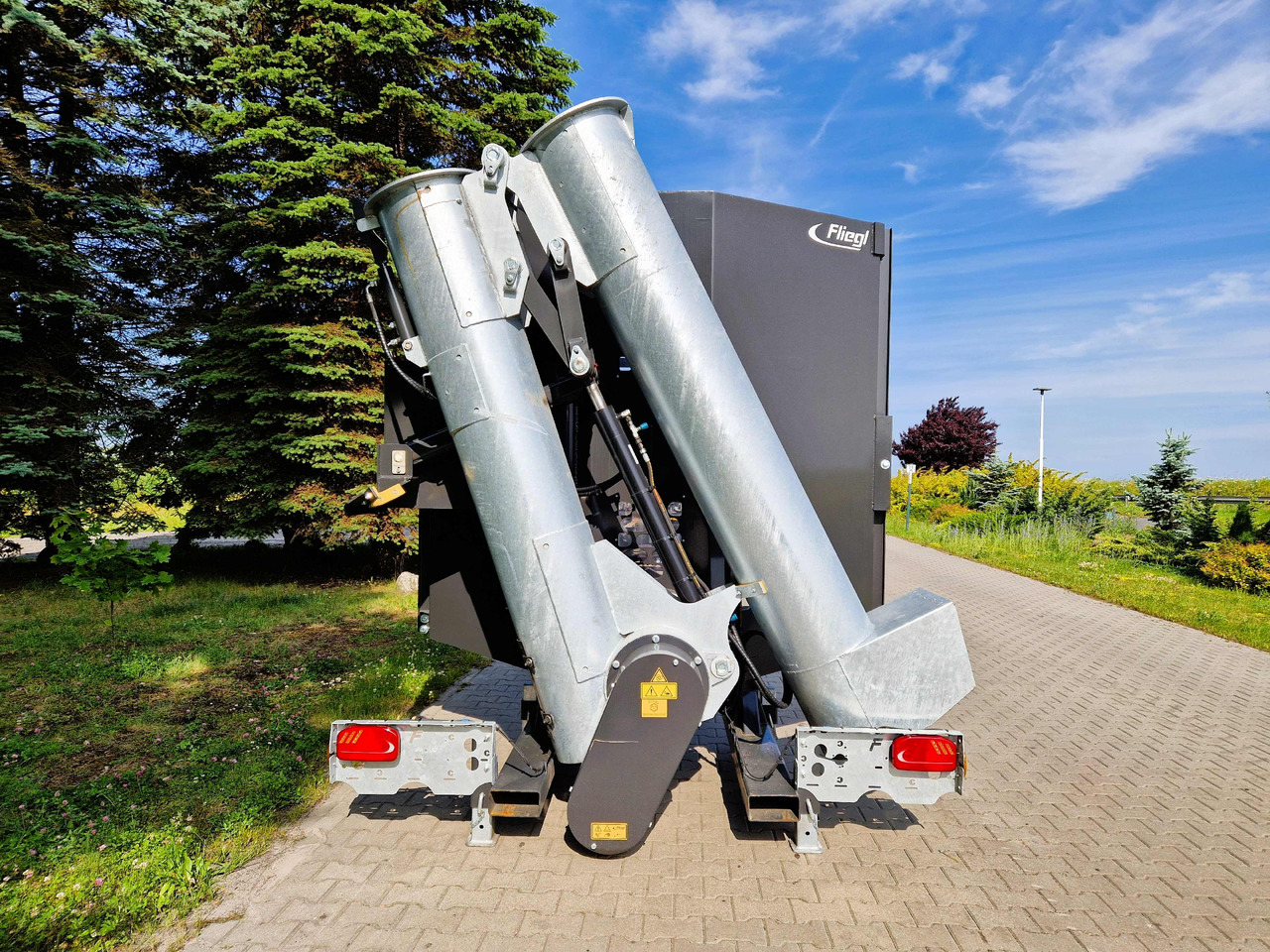 Fliegl ULS 400 do ASW - Lauksaimniecības piekabe: foto 1 Fliegl ULS 400 do ASW - Lauksaimniecības piekabe: foto 1