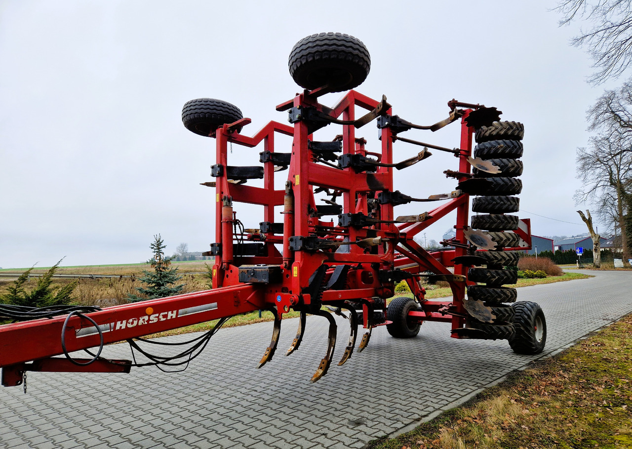HORSCH Terrano 6 FX - Augsnes apstrādes tehnika: foto 1 HORSCH Terrano 6 FX - Augsnes apstrādes tehnika: foto 1