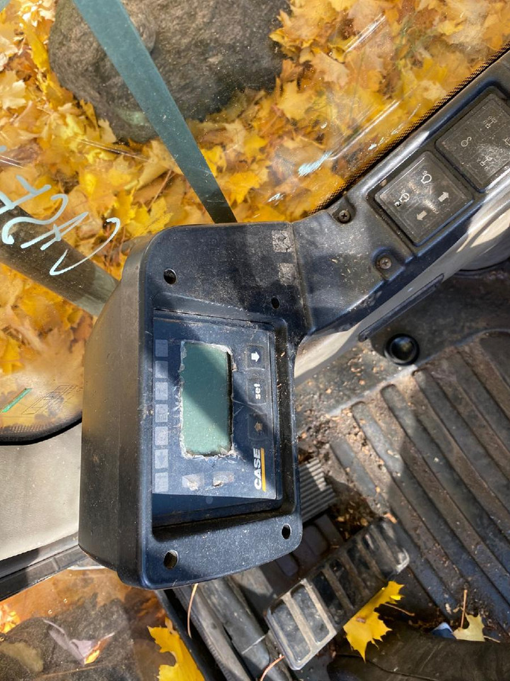 Case WX 165 - Kabīne - Celtniecības tehnika: foto 4 Case WX 165 - Kabīne - Celtniecības tehnika: foto 4