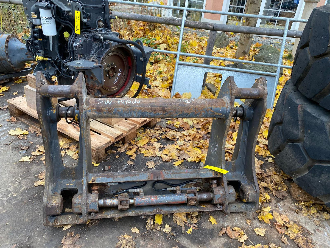 Hitachi ZW 150 - Ātrā sakabe: foto 4 Hitachi ZW 150 - Ātrā sakabe: foto 4