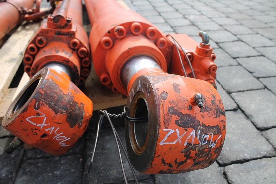 Hitachi ZX 140W - Hidrauliskais cilindrs - Celtniecības tehnika: foto 5 Hitachi ZX 140W - Hidrauliskais cilindrs - Celtniecības tehnika: foto 5