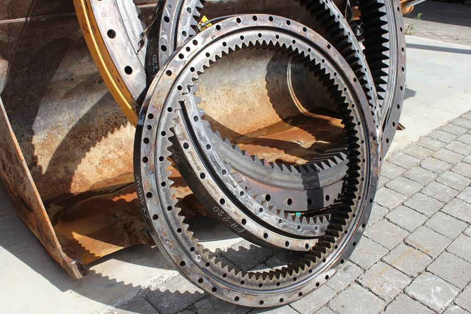 Hitachi ZX 140W - Devēja gredzens - Celtniecības tehnika: foto 1 Hitachi ZX 140W - Devēja gredzens - Celtniecības tehnika: foto 1