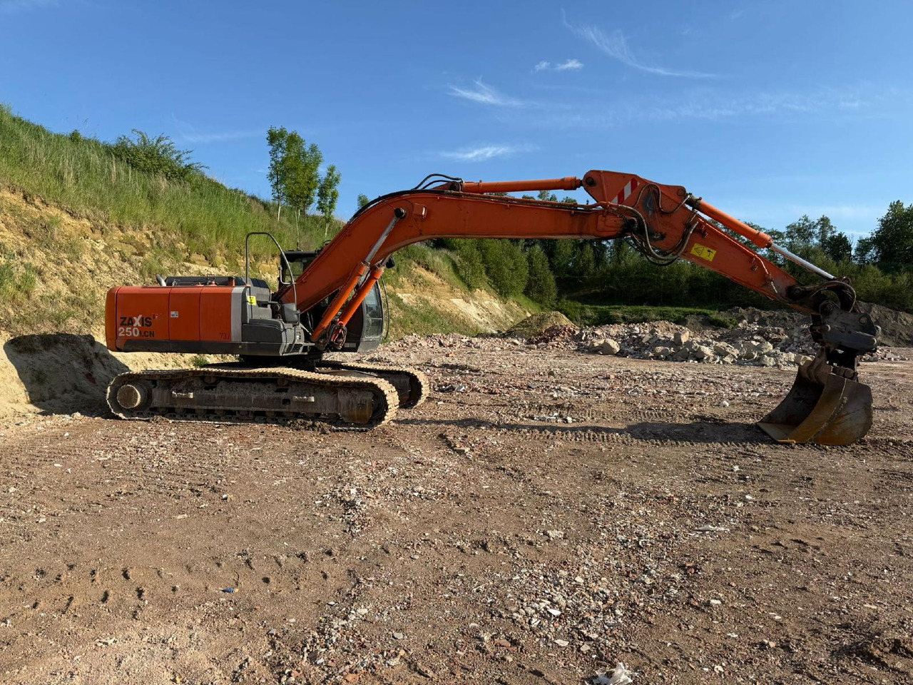 Hitachi ZX 250 LCN -3 - Kāpurķēžu ekskavators: foto 4 Hitachi ZX 250 LCN -3 - Kāpurķēžu ekskavators: foto 4