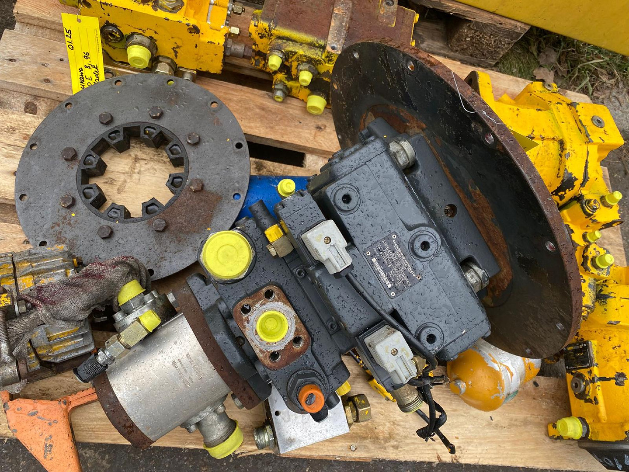 Hydromatik A4VG 90 aus Furukawa 320 E - Hidrauliskais sūknis - Celtniecības tehnika: foto 1 Hydromatik A4VG 90 aus Furukawa 320 E - Hidrauliskais sūknis - Celtniecības tehnika: foto 1