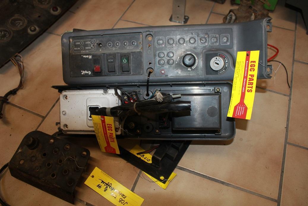 JCB 210 - Mērinstrumentu panelis - Kāpurķēžu ekskavators: foto 2 JCB 210 - Mērinstrumentu panelis - Kāpurķēžu ekskavators: foto 2