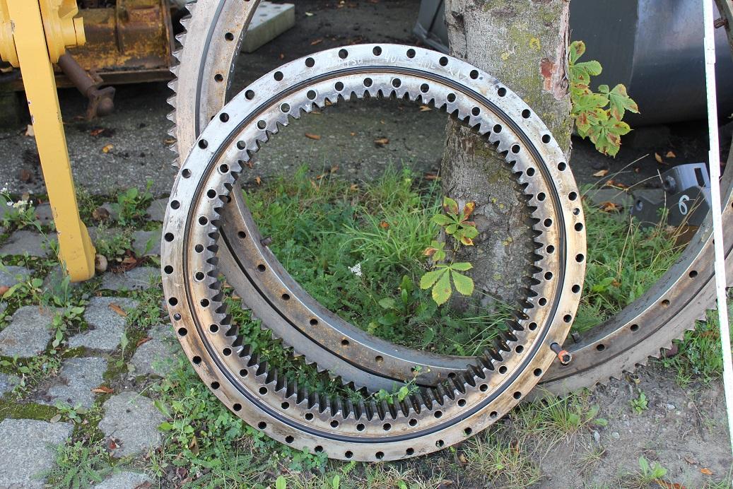 Komatsu PW 95 - Devēja gredzens - Celtniecības tehnika: foto 2 Komatsu PW 95 - Devēja gredzens - Celtniecības tehnika: foto 2
