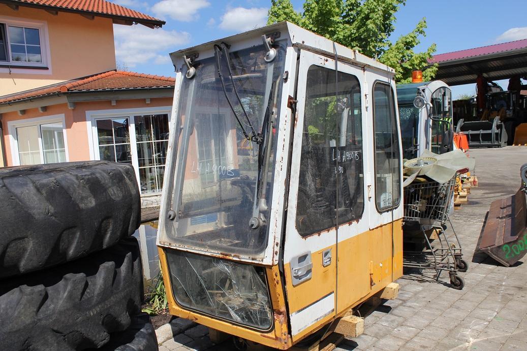 Liebherr A 900 B - Kabīne - Celtniecības tehnika: foto 2 Liebherr A 900 B - Kabīne - Celtniecības tehnika: foto 2