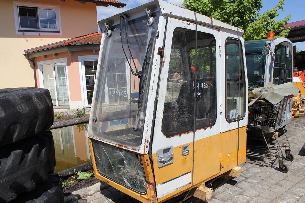 Liebherr A 900 B - Kabīne - Celtniecības tehnika: foto 1 Liebherr A 900 B - Kabīne - Celtniecības tehnika: foto 1