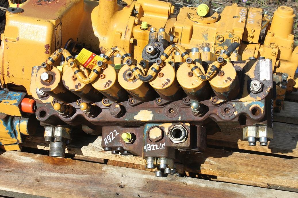 Liebherr A 922 LIT - Hidrauliskais vārsts - Celtniecības tehnika: foto 2 Liebherr A 922 LIT - Hidrauliskais vārsts - Celtniecības tehnika: foto 2