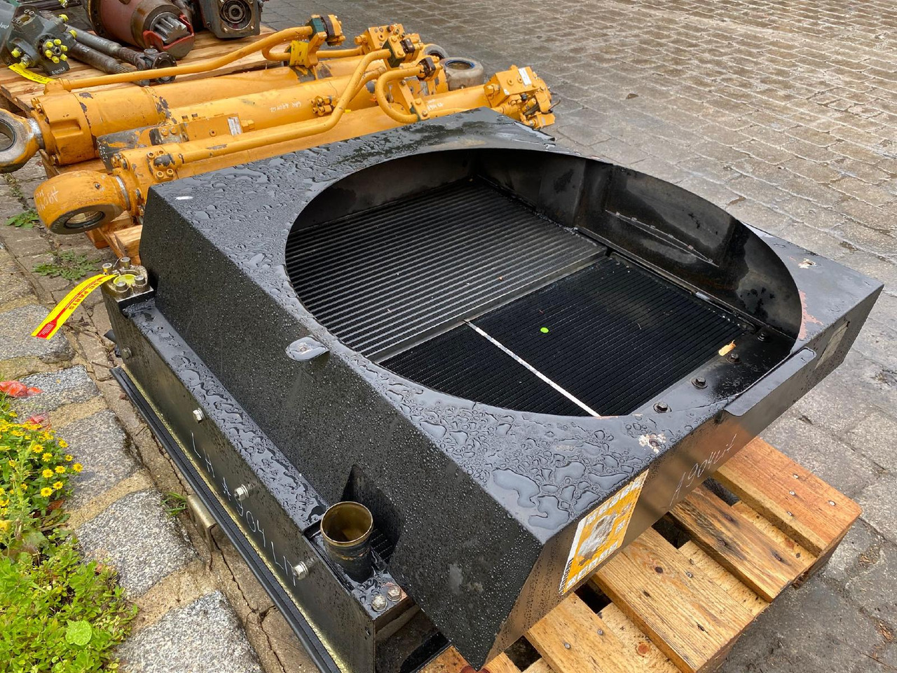 Liebherr A904 LIT - Dzesēšanas sistēma - Celtniecības tehnika: foto 3 Liebherr A904 LIT - Dzesēšanas sistēma - Celtniecības tehnika: foto 3