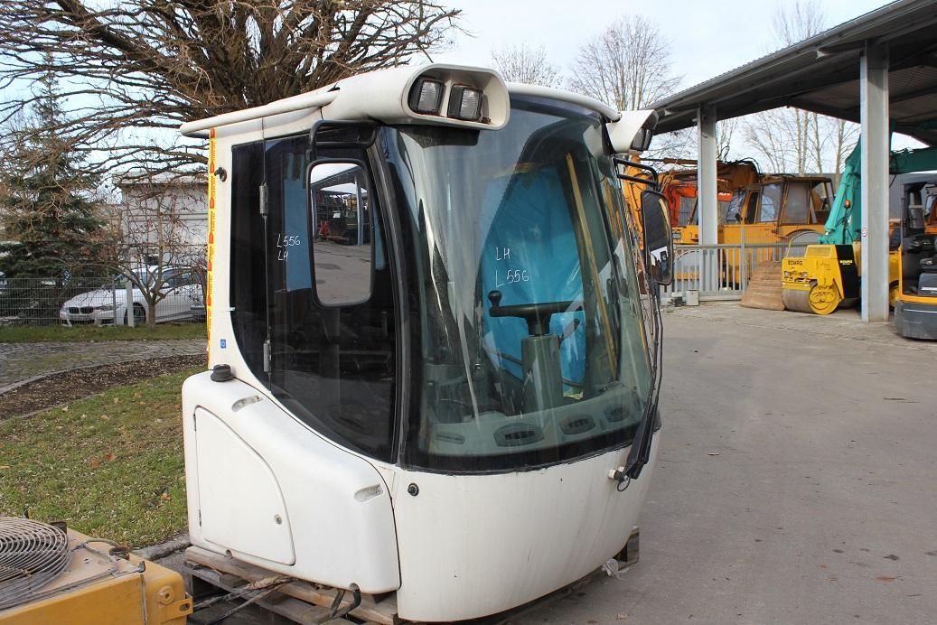 Liebherr L 556 - Kabīne - Riteņu iekrāvējs: foto 1 Liebherr L 556 - Kabīne - Riteņu iekrāvējs: foto 1