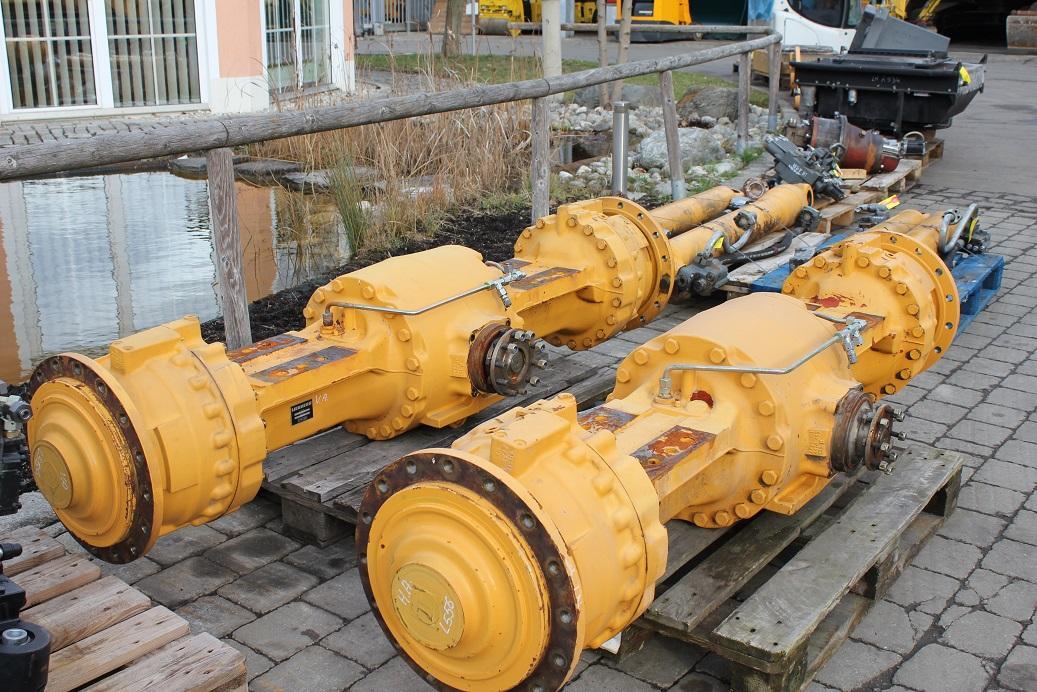 Liebherr L 556 - Asis un rezerves daļas - Celtniecības tehnika: foto 3 Liebherr L 556 - Asis un rezerves daļas - Celtniecības tehnika: foto 3