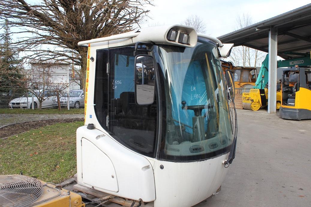 Liebherr L 556 - Kabīne - Riteņu iekrāvējs: foto 4 Liebherr L 556 - Kabīne - Riteņu iekrāvējs: foto 4