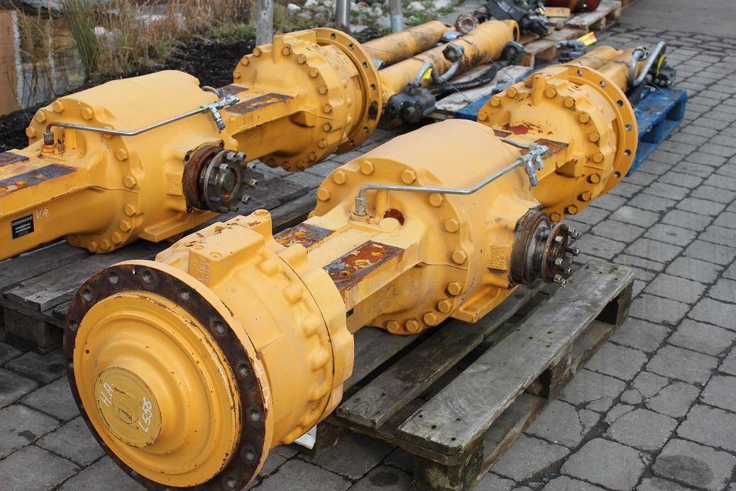 Liebherr L 556 - Asis un rezerves daļas - Celtniecības tehnika: foto 4 Liebherr L 556 - Asis un rezerves daļas - Celtniecības tehnika: foto 4