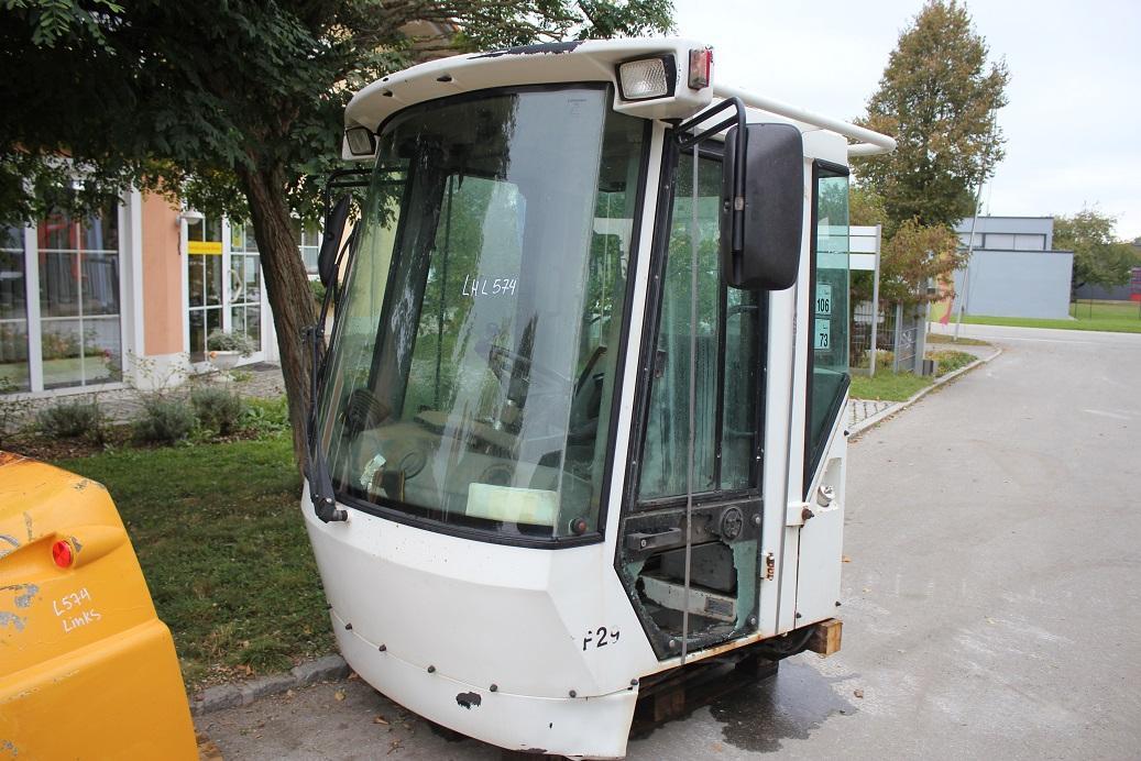 Liebherr L 574 - Kabīne - Riteņu iekrāvējs: foto 1 Liebherr L 574 - Kabīne - Riteņu iekrāvējs: foto 1