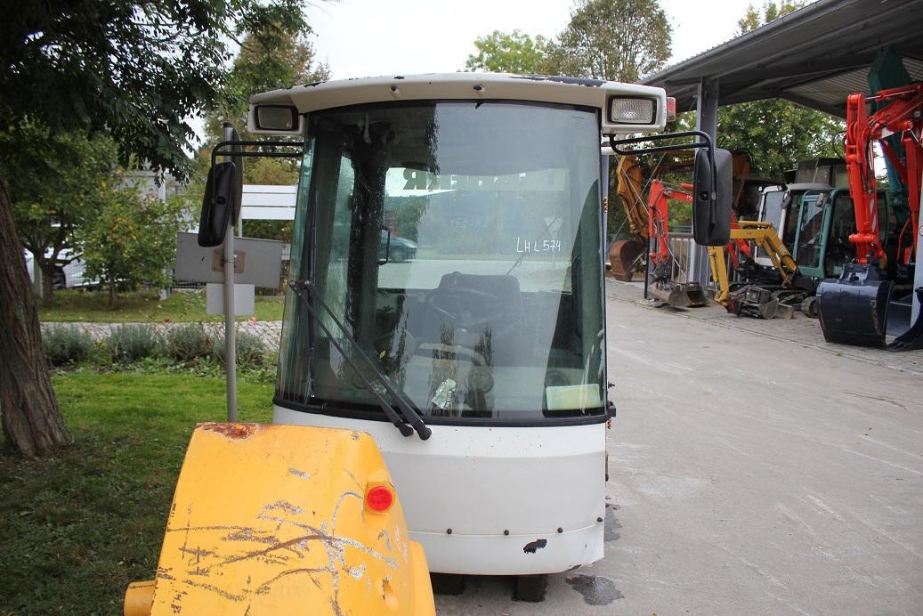 Liebherr L 574 - Kabīne - Riteņu iekrāvējs: foto 5 Liebherr L 574 - Kabīne - Riteņu iekrāvējs: foto 5