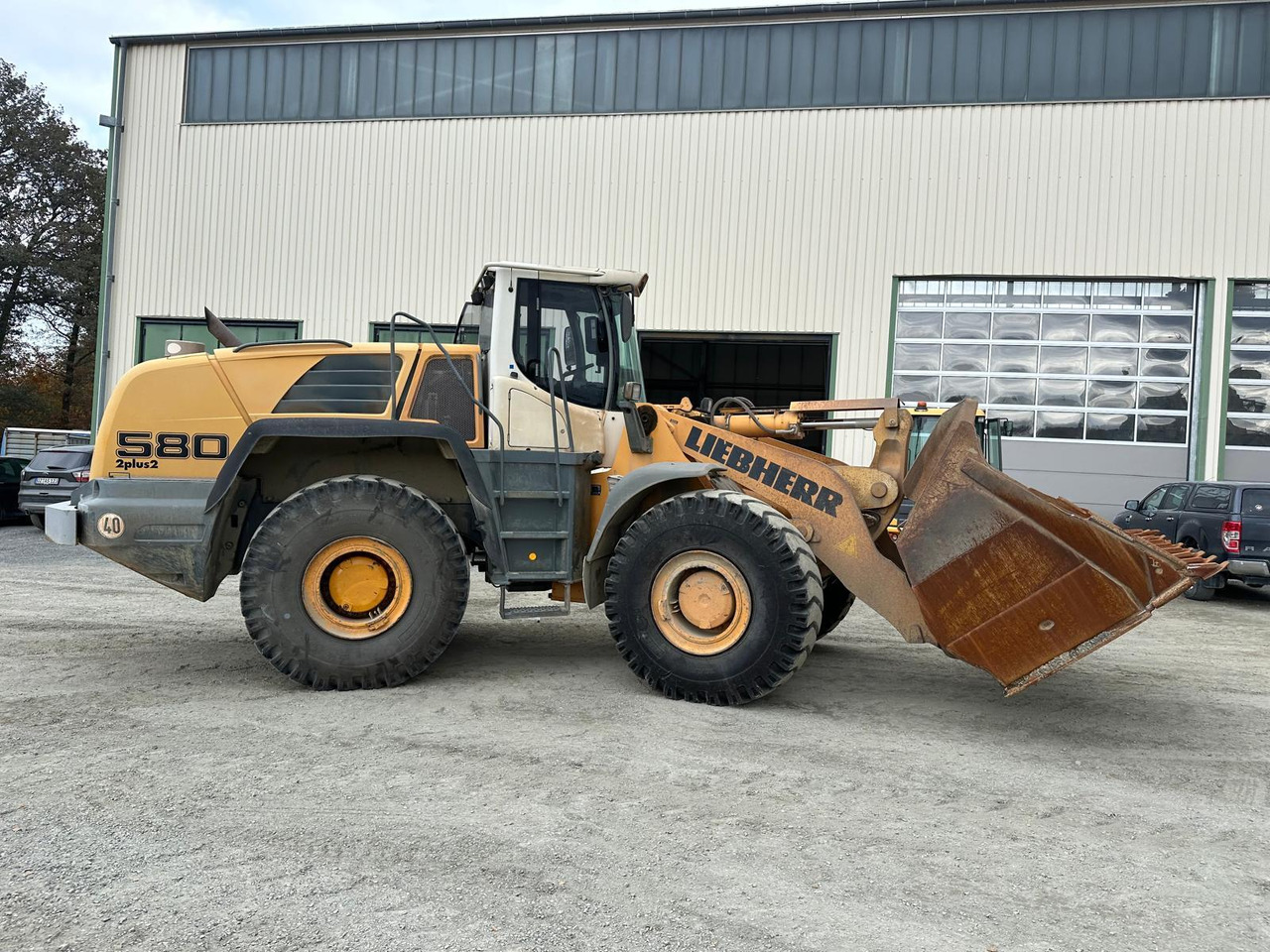 Liebherr L 580 2 plus 2 - Riteņu iekrāvējs: foto 3 Liebherr L 580 2 plus 2 - Riteņu iekrāvējs: foto 3