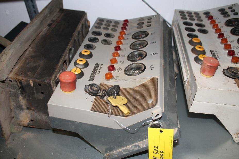 Liebherr LR 622 - Mērinstrumentu panelis - Celtniecības tehnika: foto 3 Liebherr LR 622 - Mērinstrumentu panelis - Celtniecības tehnika: foto 3