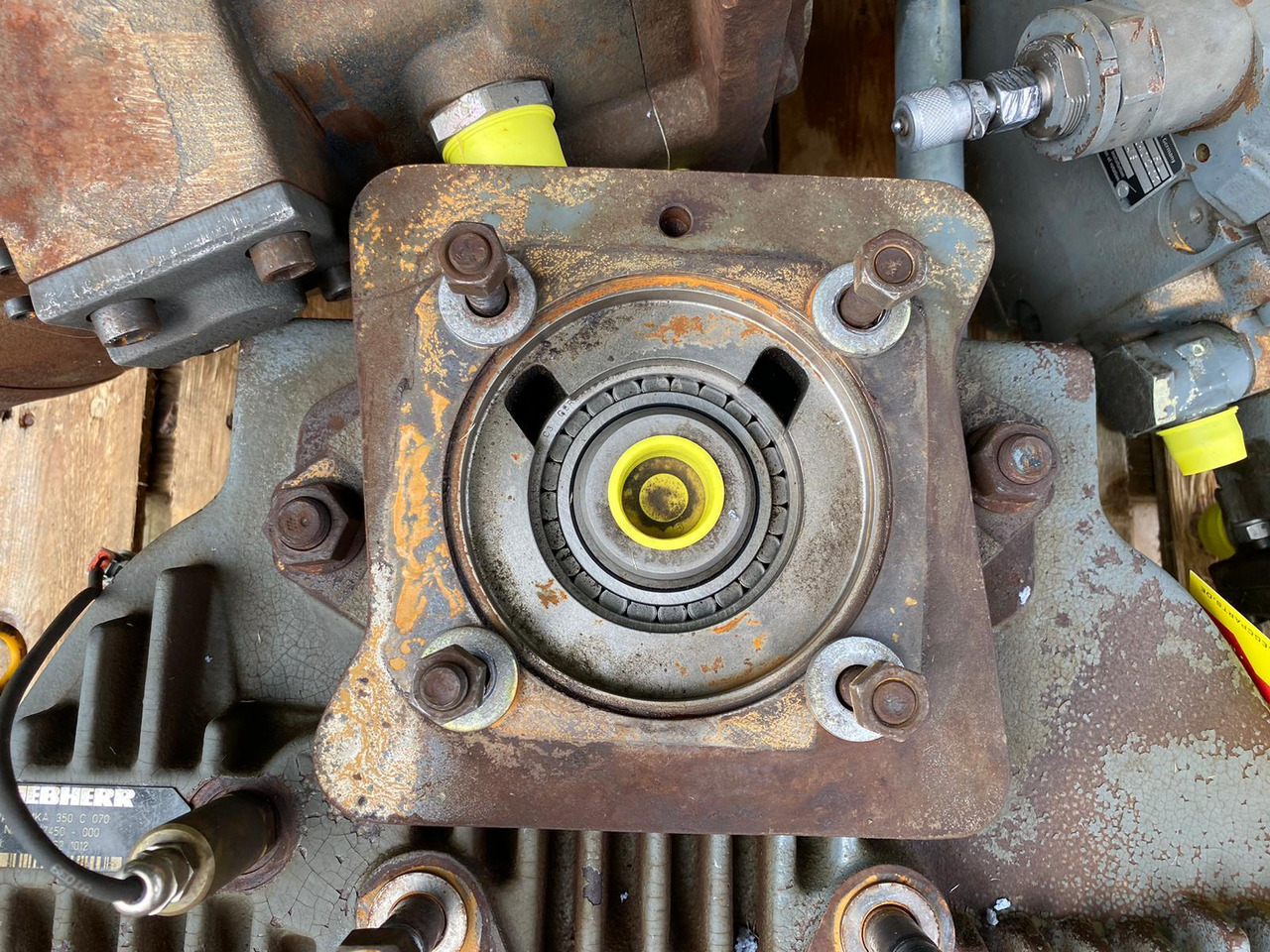 Liebherr MKA 350 aus LH R964 - Hidrauliskais sūknis - Celtniecības tehnika: foto 3 Liebherr MKA 350 aus LH R964 - Hidrauliskais sūknis - Celtniecības tehnika: foto 3