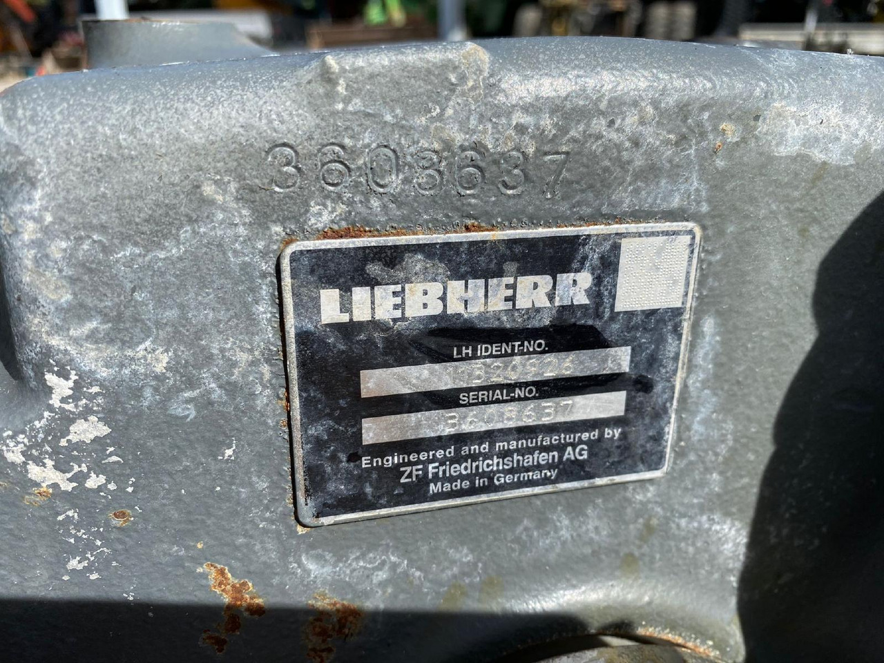Liebherr ZF aus LH 24M - Pārnesumkārba - Celtniecības tehnika: foto 2 Liebherr ZF aus LH 24M - Pārnesumkārba - Celtniecības tehnika: foto 2