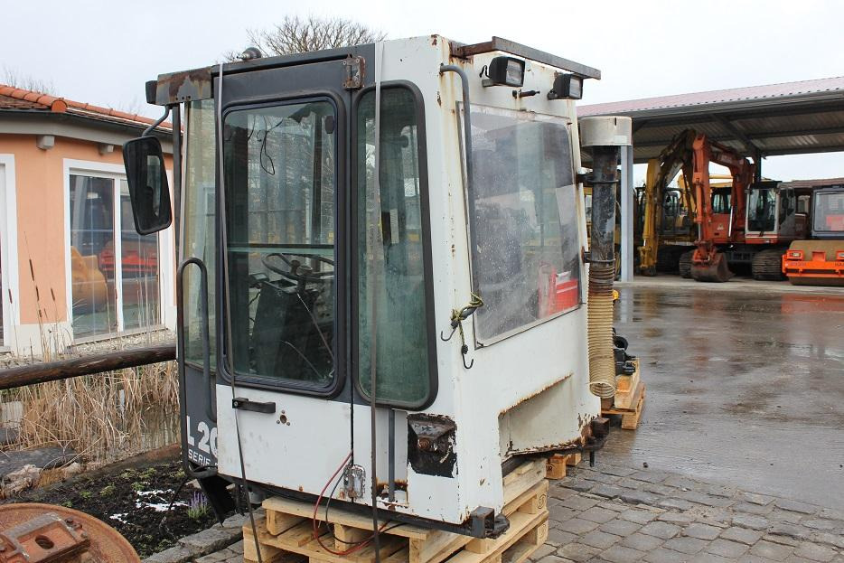 O&K L20 - Kabīne - Celtniecības tehnika: foto 5 O&K L20 - Kabīne - Celtniecības tehnika: foto 5