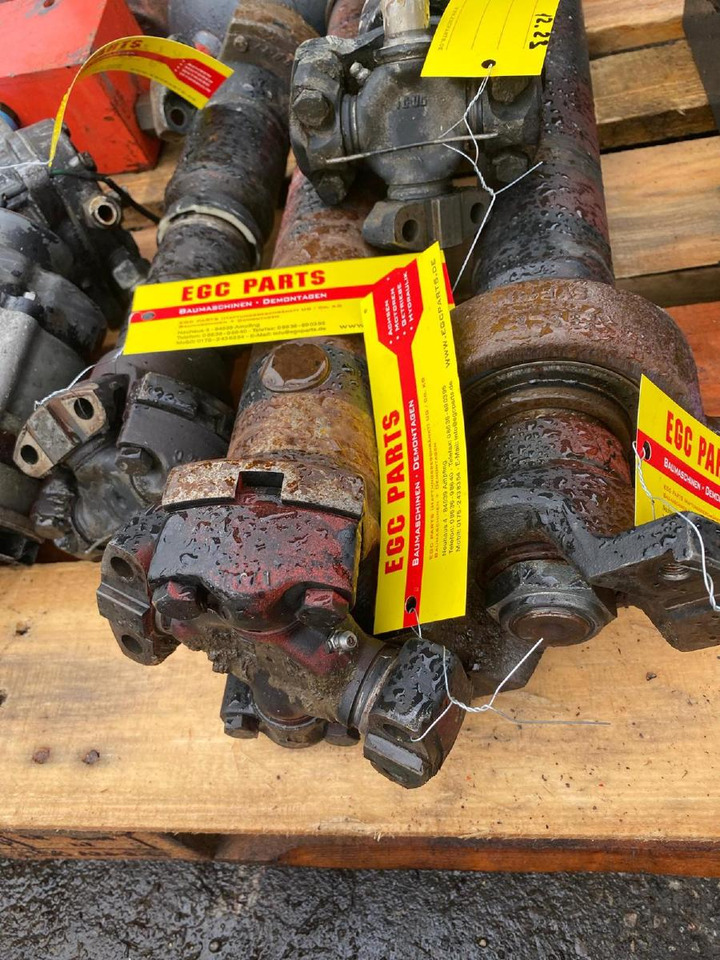 O&K L20 - Kardānvārpsta - Celtniecības tehnika: foto 2 O&K L20 - Kardānvārpsta - Celtniecības tehnika: foto 2