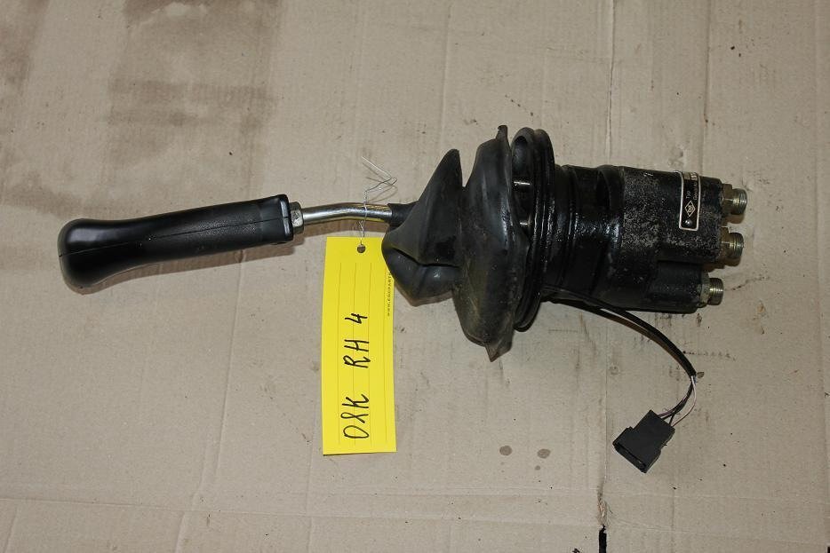 O&K RH 4 PMS Joystick - Kabīne un interjers - Celtniecības tehnika: foto 4 O&K RH 4 PMS Joystick - Kabīne un interjers - Celtniecības tehnika: foto 4