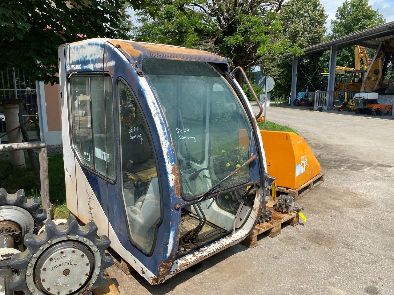 Samsung SE 210 - Kabīne - Celtniecības tehnika: foto 4 Samsung SE 210 - Kabīne - Celtniecības tehnika: foto 4