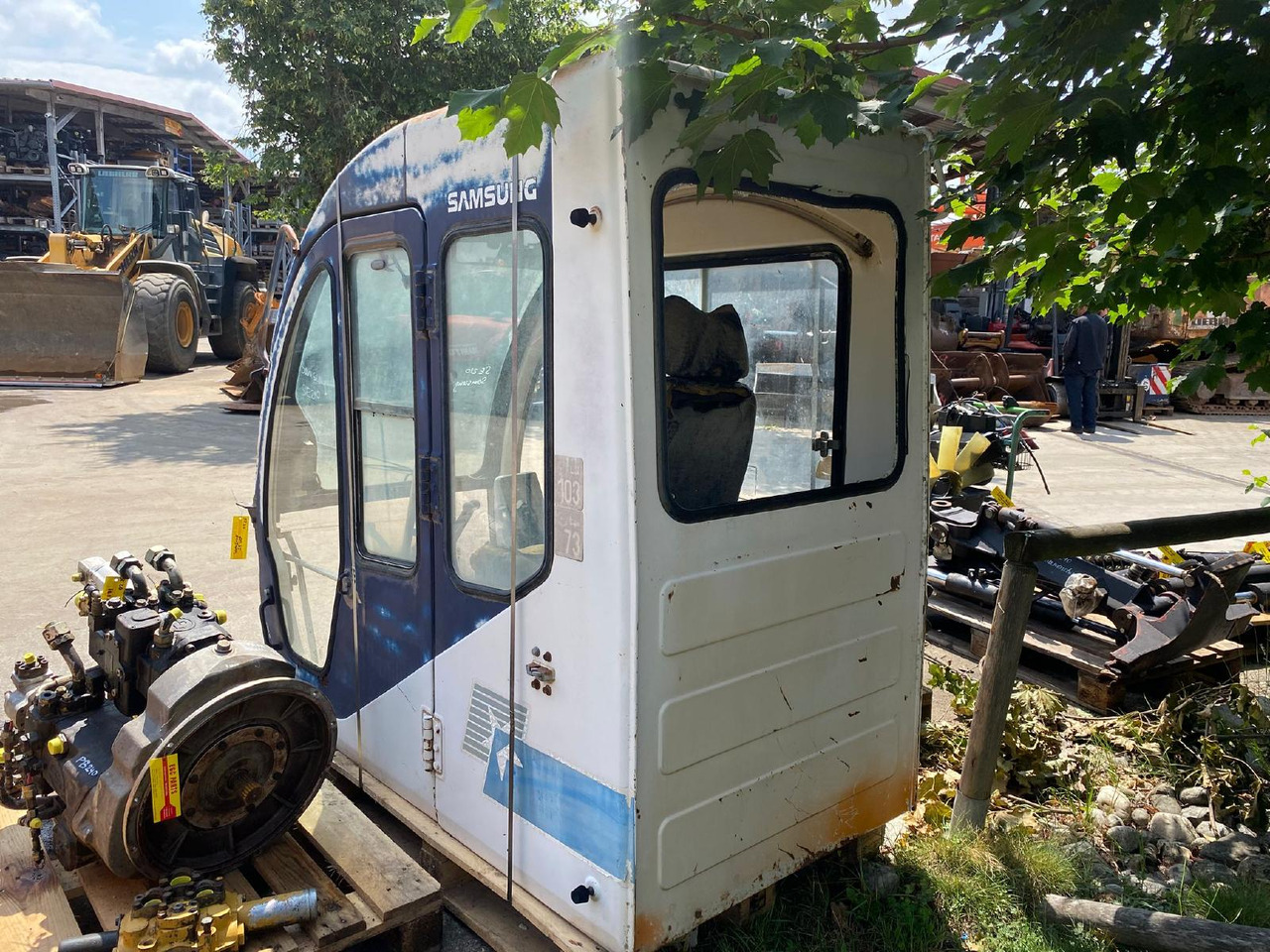 Samsung SE 210 - Kabīne - Celtniecības tehnika: foto 2 Samsung SE 210 - Kabīne - Celtniecības tehnika: foto 2