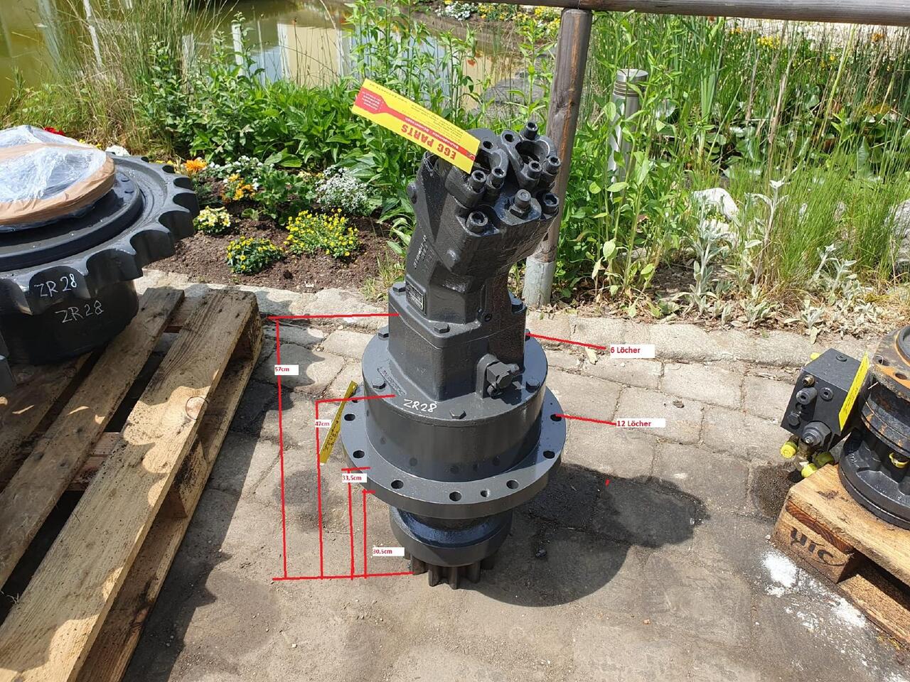 Sennebogen ZR 28 - Pagrieziena reduktors - Celtniecības tehnika: foto 5 Sennebogen ZR 28 - Pagrieziena reduktors - Celtniecības tehnika: foto 5