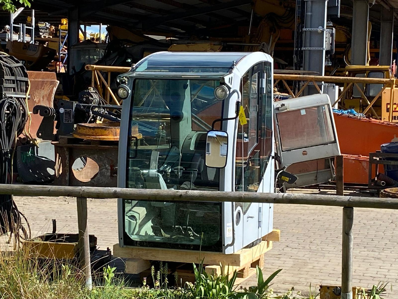 Terex TC 240 LC - Kabīne - Celtniecības tehnika: foto 2 Terex TC 240 LC - Kabīne - Celtniecības tehnika: foto 2