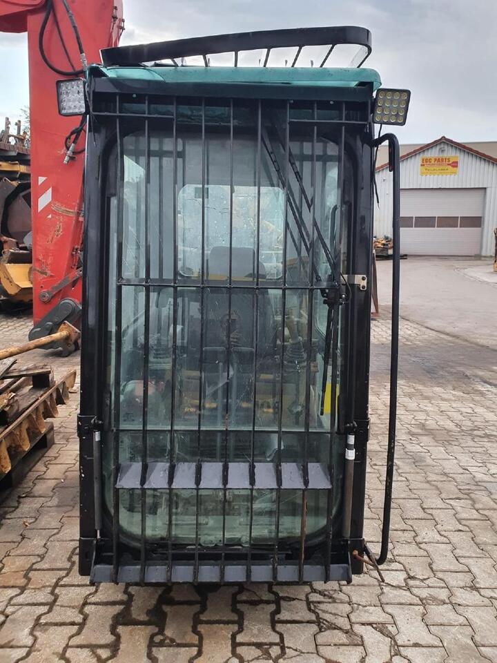 Volvo EC 240 BNLC - Kabīne - Celtniecības tehnika: foto 3 Volvo EC 240 BNLC - Kabīne - Celtniecības tehnika: foto 3