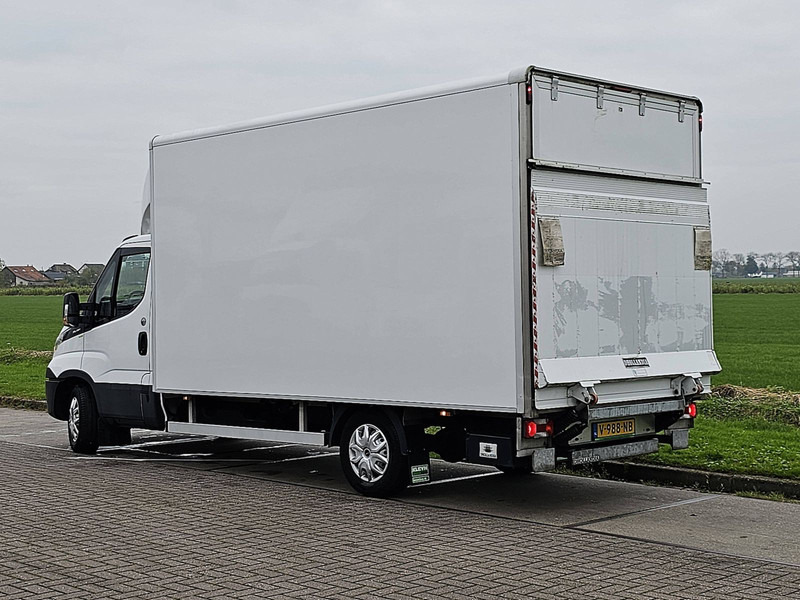 Iveco Daily 35S18 AC 3.0 LTR EURO6 - Furgons ar slēgtā virsbūve: foto 5 Iveco Daily 35S18 AC 3.0 LTR EURO6 - Furgons ar slēgtā virsbūve: foto 5