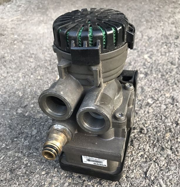 K029246, 2111497 Volvo FH - Bremžu vārsts - Kravas automašīna: foto 1 K029246, 2111497 Volvo FH - Bremžu vārsts - Kravas automašīna: foto 1