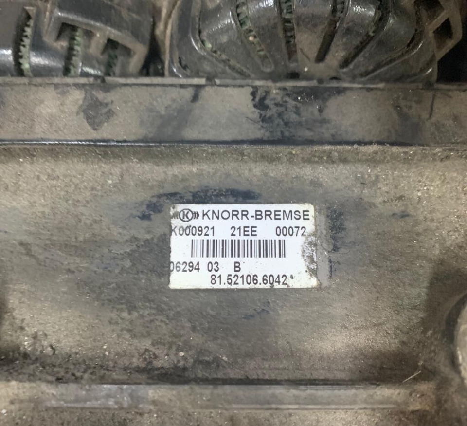 Knorr-Bremse Dwukanałowy 81.52106.6042 MAN TGA TGX TGS truck - Bremžu vārsts - Kravas automašīna: foto 3 Knorr-Bremse Dwukanałowy 81.52106.6042 MAN TGA TGX TGS truck - Bremžu vārsts - Kravas automašīna: foto 3