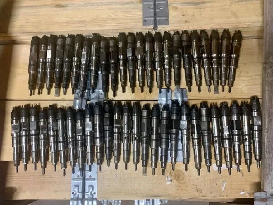 MAN Wtryski 0.445.120.131 / 061 / 030 / Oryginał 0445120131 MAN truck - Inžektors - Kravas automašīna: foto 1 MAN Wtryski 0.445.120.131 / 061 / 030 / Oryginał 0445120131 MAN truck - Inžektors - Kravas automašīna: foto 1