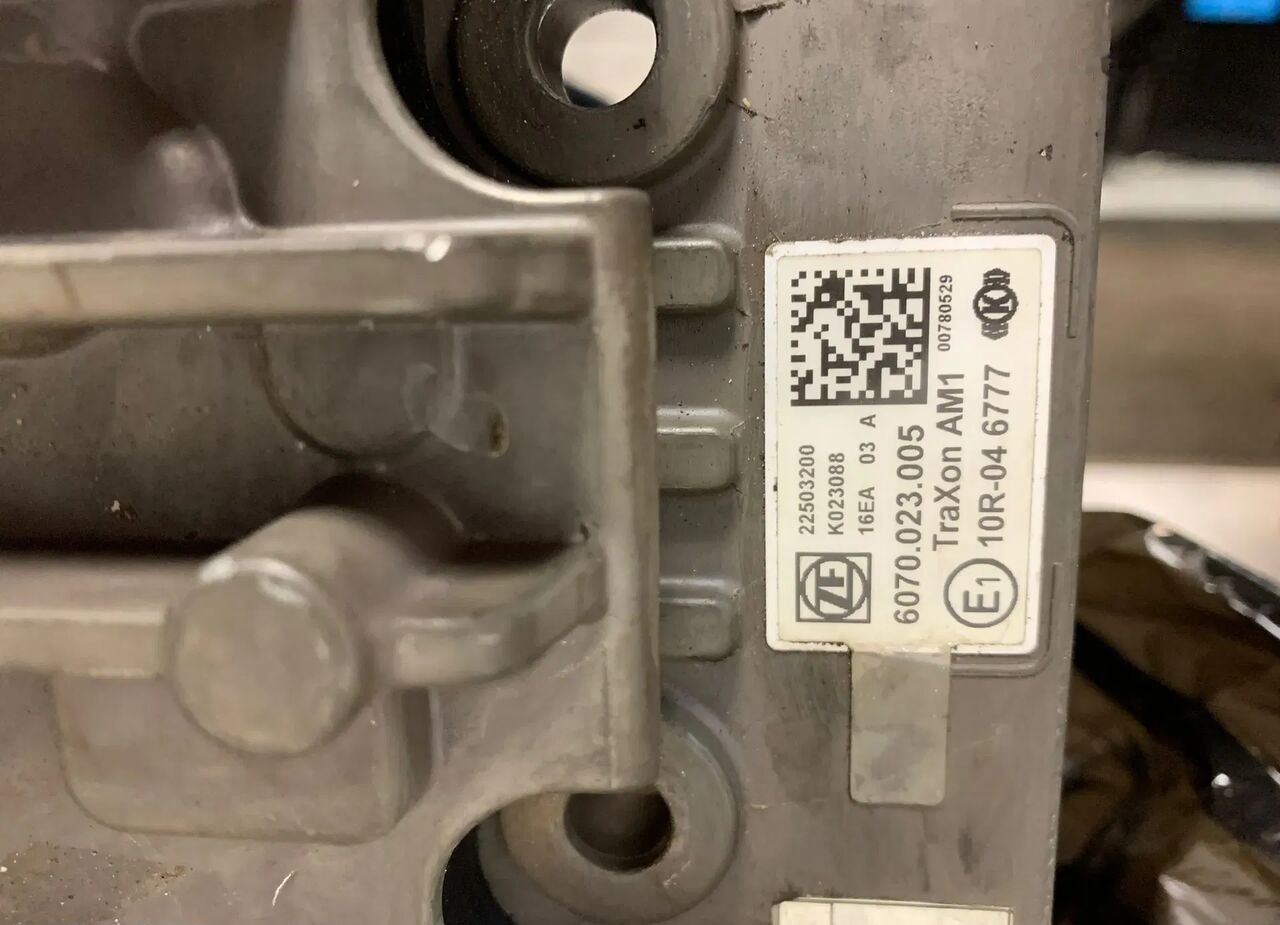 Sterownik skrzyni biegów TRAXON AM1 ZF KNORR BREMSE DAF EURO 6 K023088 - Elektroniskais vadības bloks (ECU) - Kravas automašīna: foto 2 Sterownik skrzyni biegów TRAXON AM1 ZF KNORR BREMSE DAF EURO 6 K023088 - Elektroniskais vadības bloks (ECU) - Kravas automašīna: foto 2