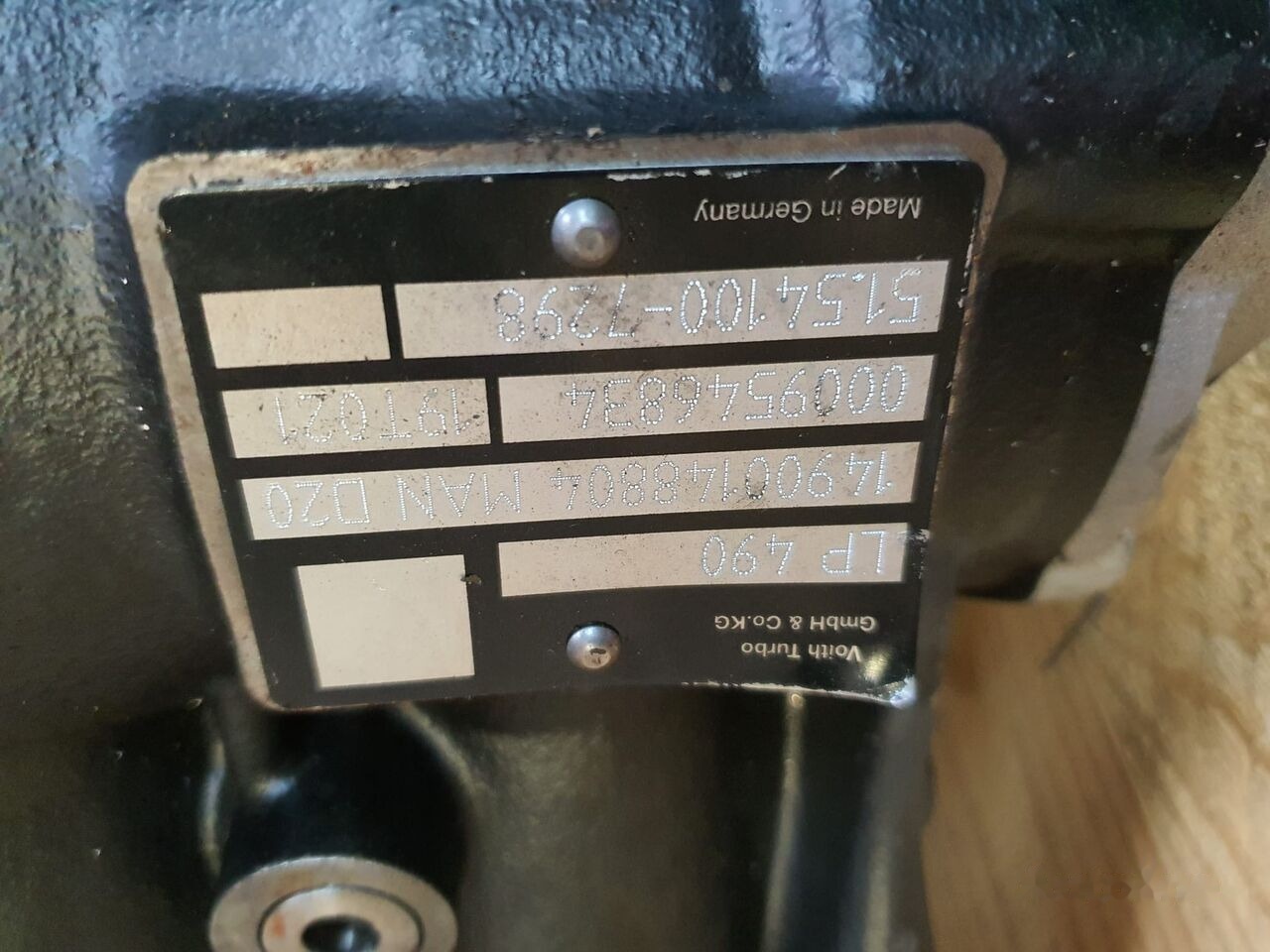 Voith 51.54100-7298 MAN Trucks truck - Kompresors - Kravas automašīna: foto 3 Voith 51.54100-7298 MAN Trucks truck - Kompresors - Kravas automašīna: foto 3